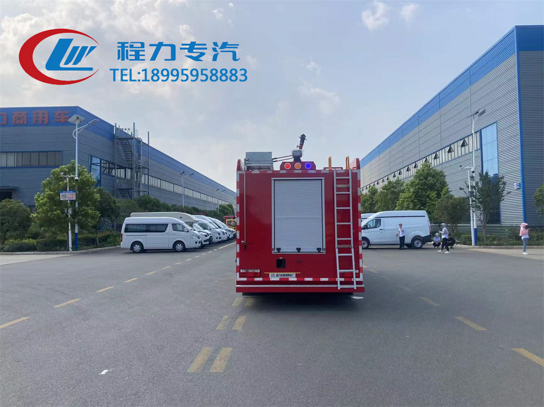 東風(fēng)6噸水罐/泡沫消防車(chē)