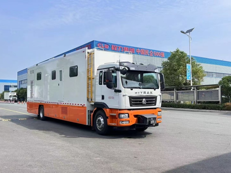 重汽豪沃移動廁所車