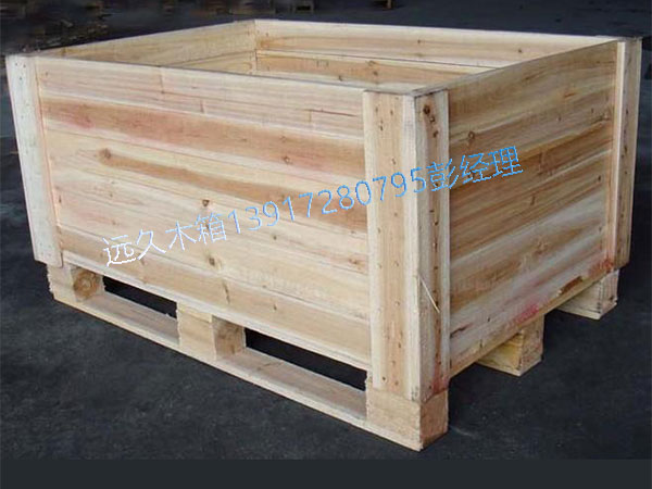 大型出口木箱設計頂部需要根據(jù)運輸方式設計結(jié)構(gòu)